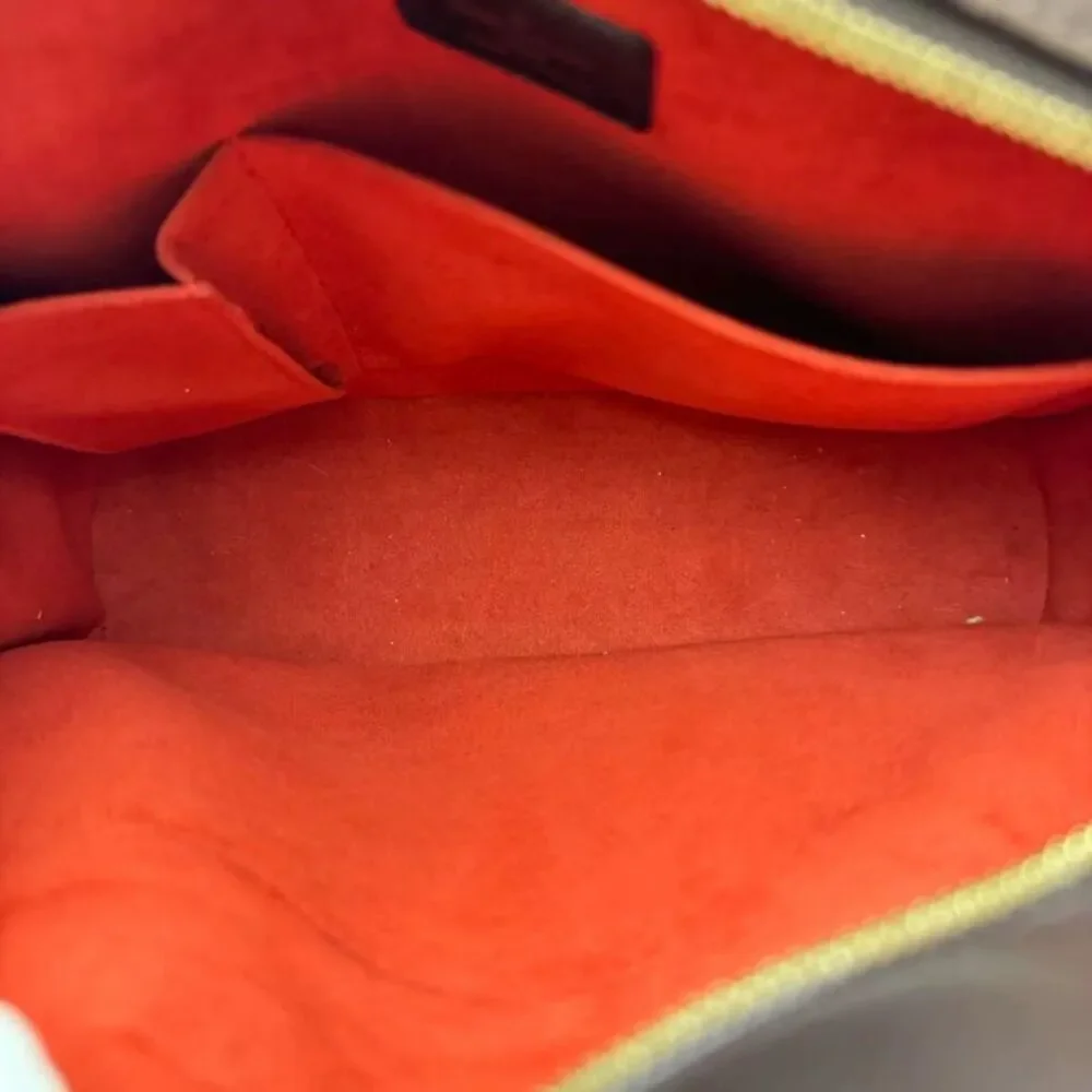 Louis Vuitton Women Pre-Loved Bag Very Good Condition